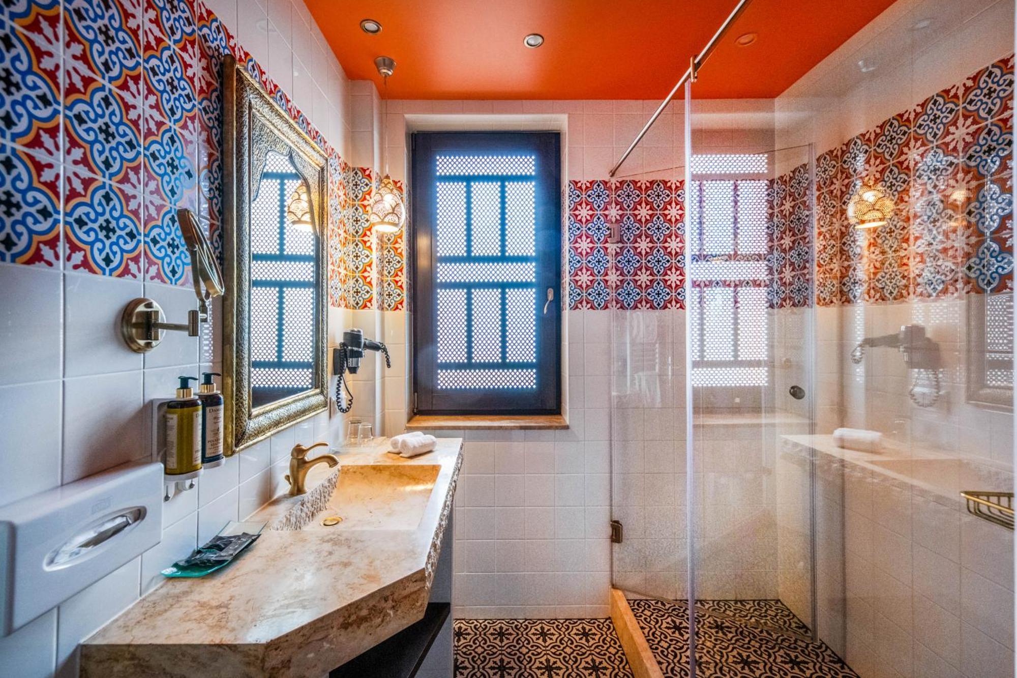 Meses Shiraz Hotel Superior-Adults Only 에게르잘록 외부 사진