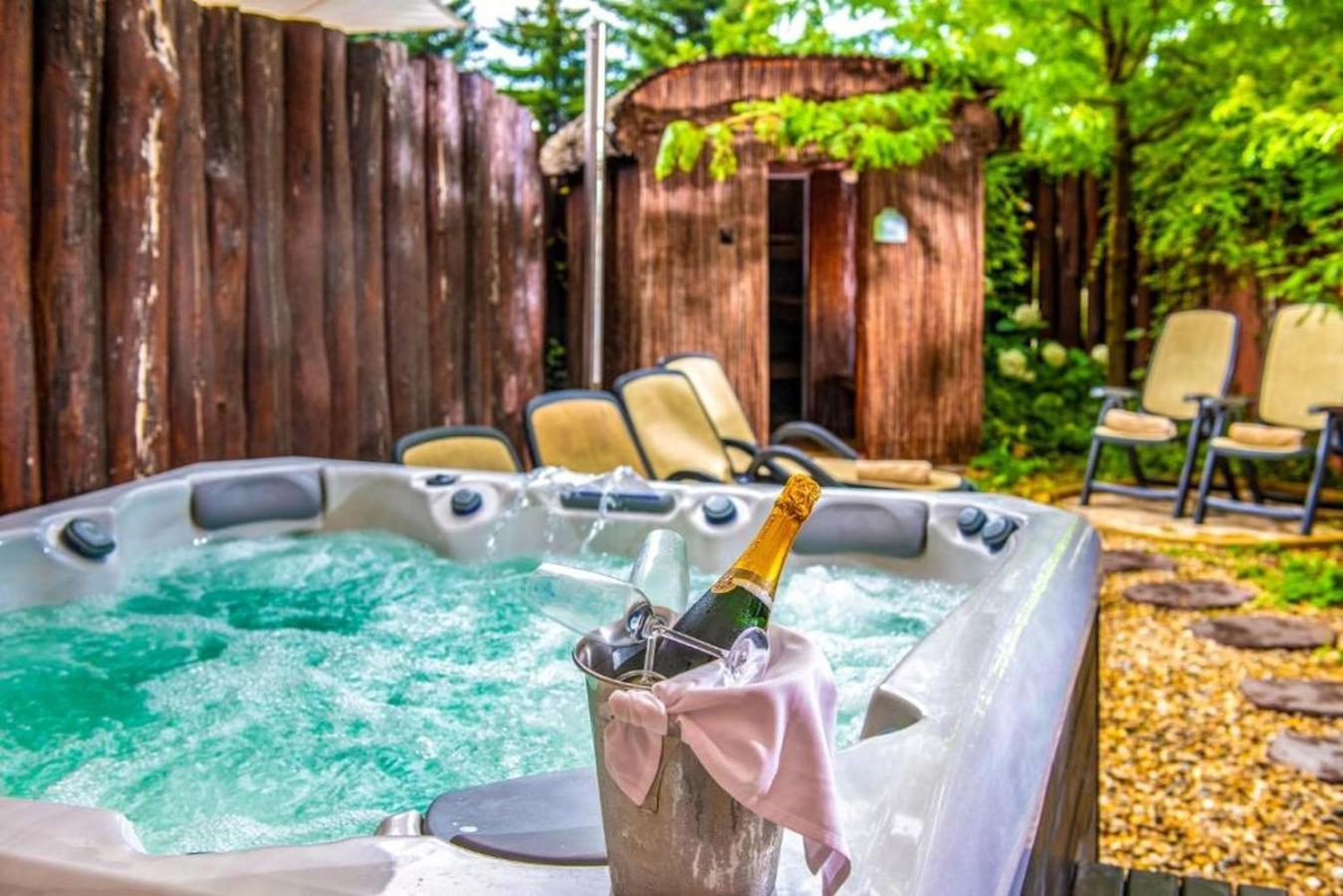 Meses Shiraz Hotel Superior-Adults Only 에게르잘록 외부 사진