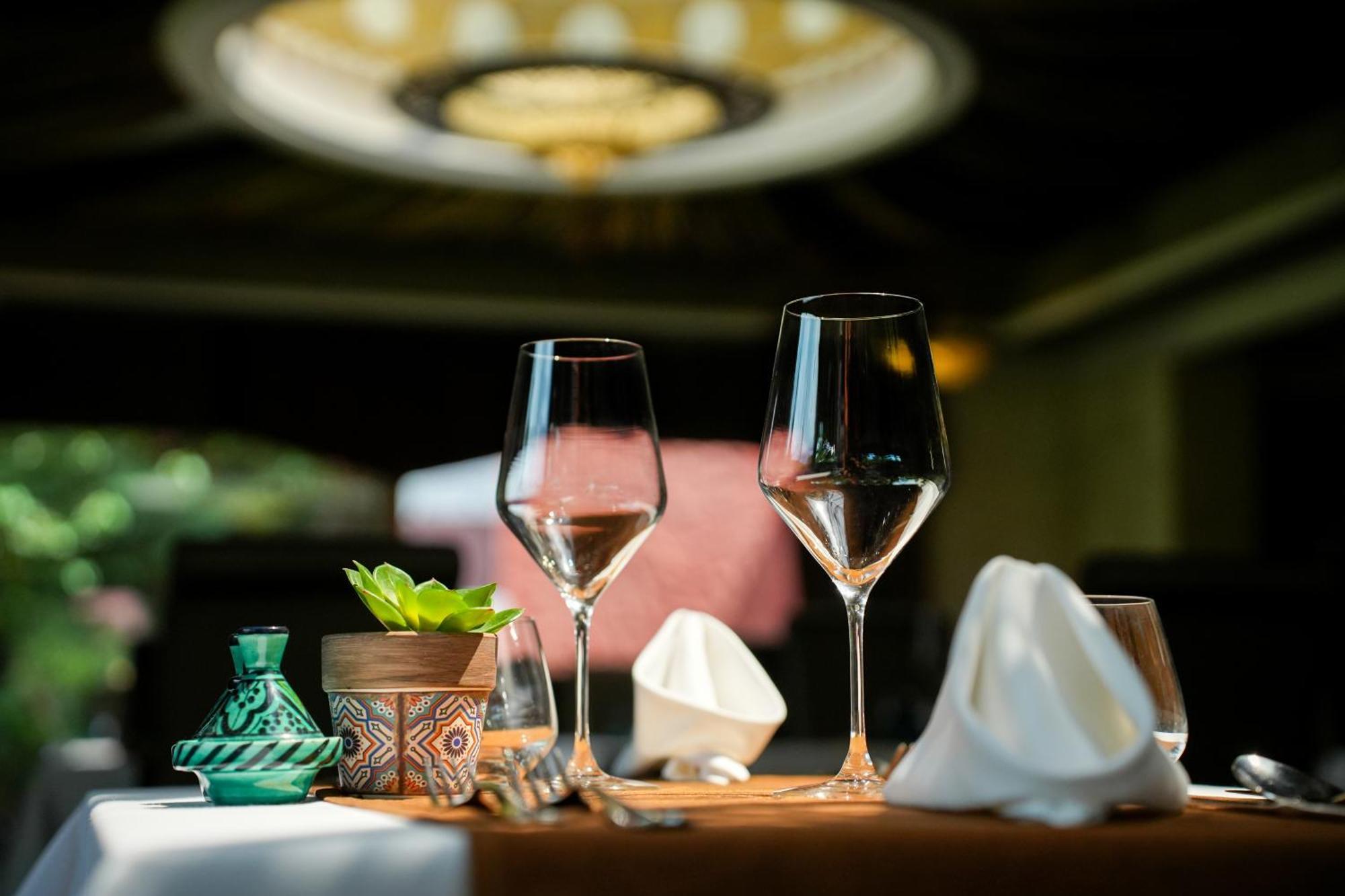 Meses Shiraz Hotel Superior-Adults Only 에게르잘록 외부 사진
