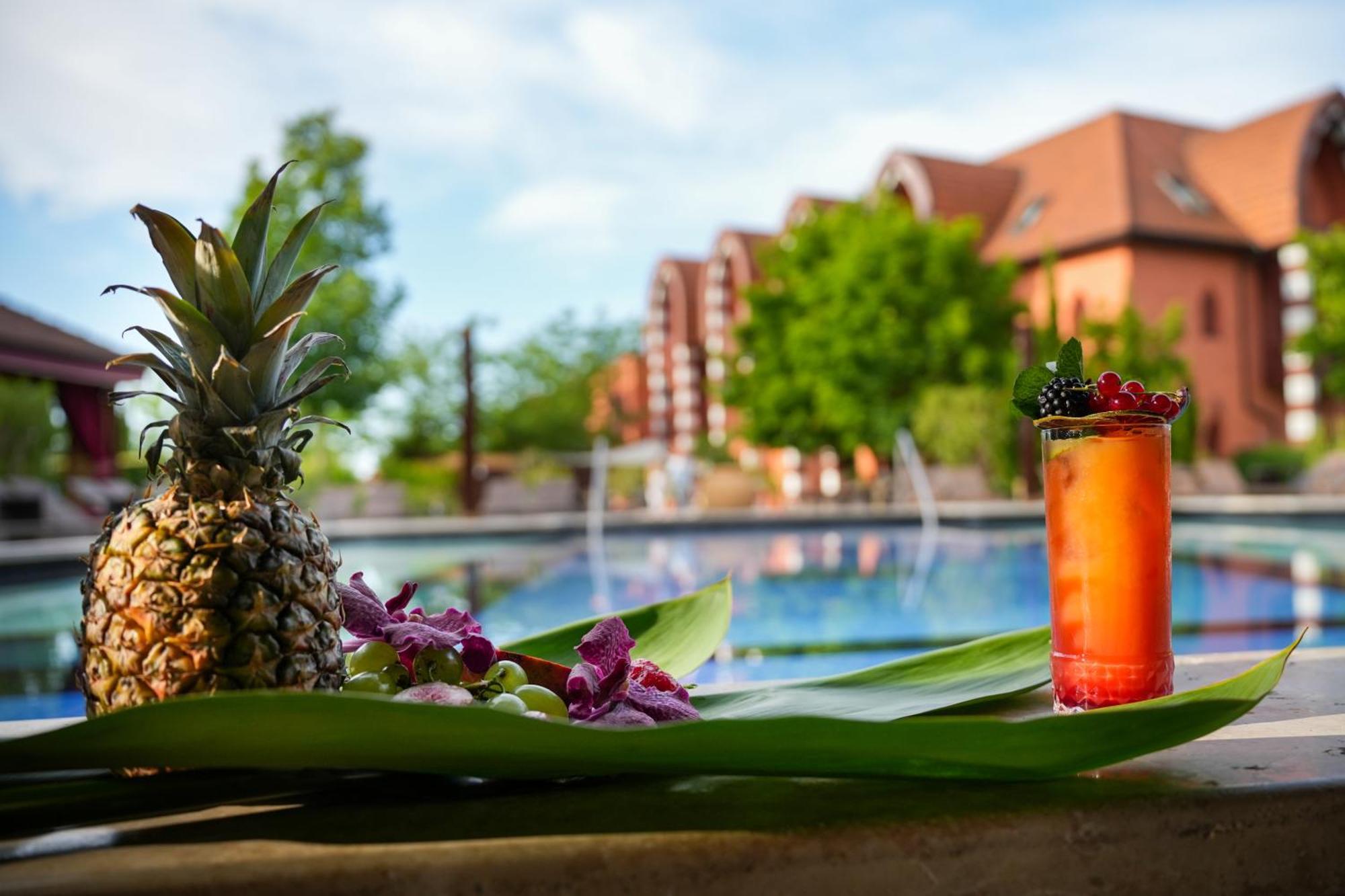 Meses Shiraz Hotel Superior-Adults Only 에게르잘록 외부 사진